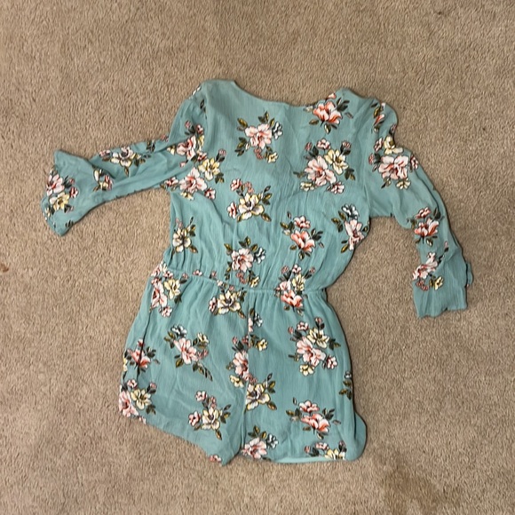 Green and pink romper, Size Medium - Picture 3 of 3